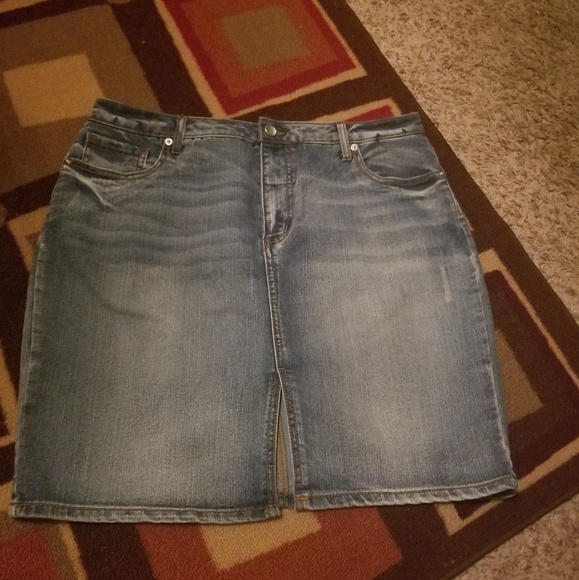 Blue Jean Skirt - Picture 2 of 3